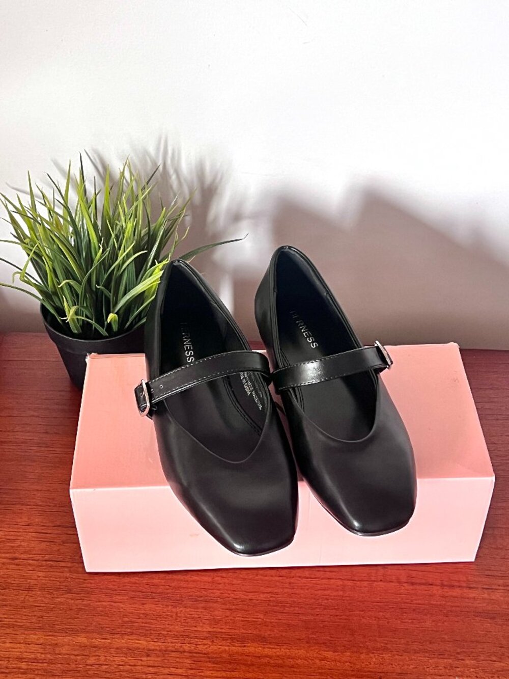 New in Box Berness Black Mary Jane flat shoes size 6